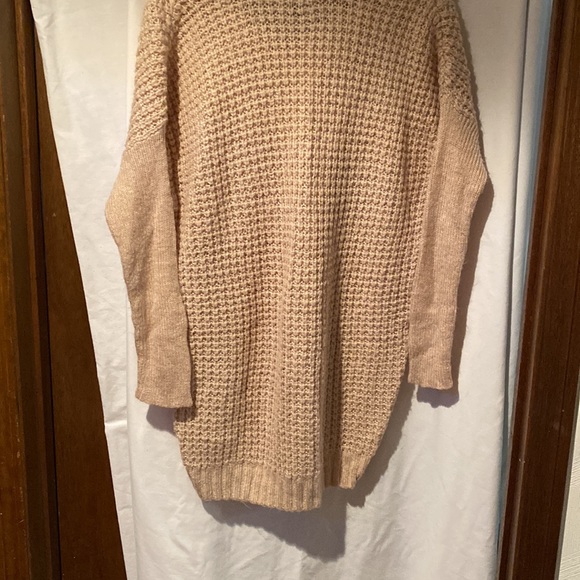 Ladies Sweater - Picture 4 of 5